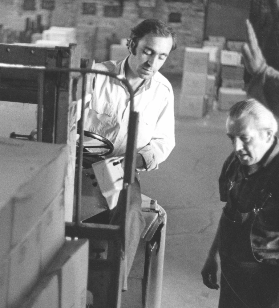Werner Kasten mit Gabelstapler